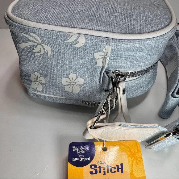 NWT Disney x Primark Stitch Crossbody Bag, or Camera Bag. Hibiscus pattern - Picture 7 of 15